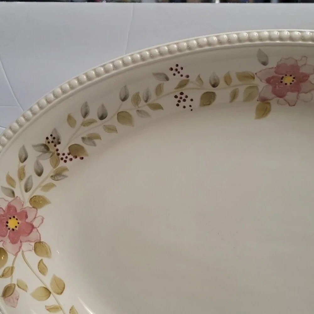 VTG Tabletops Gallery Tara Bouquet 18” Floral Serving Platter Hand Painted